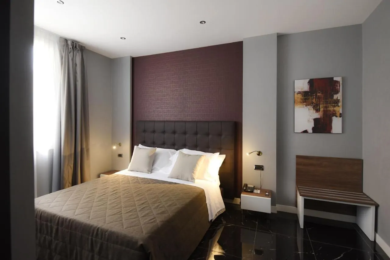 Magri'S Hotel Неаполь