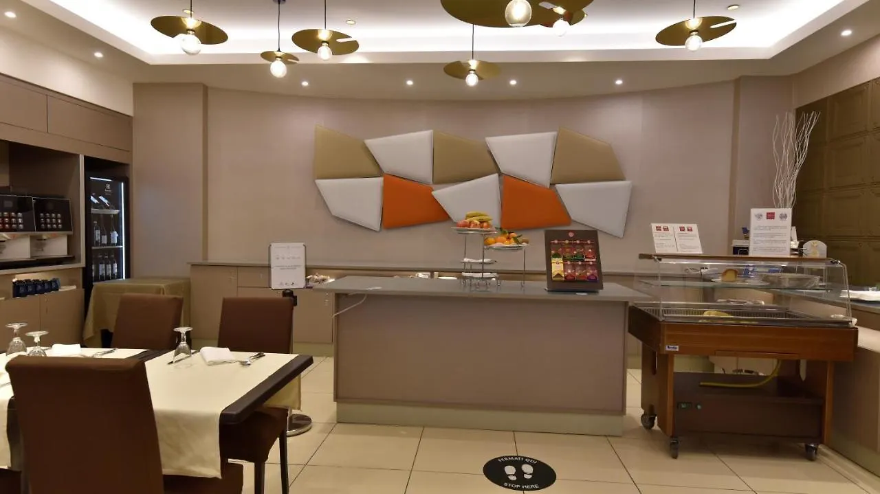 Magri'S Hotel Неаполь Италия