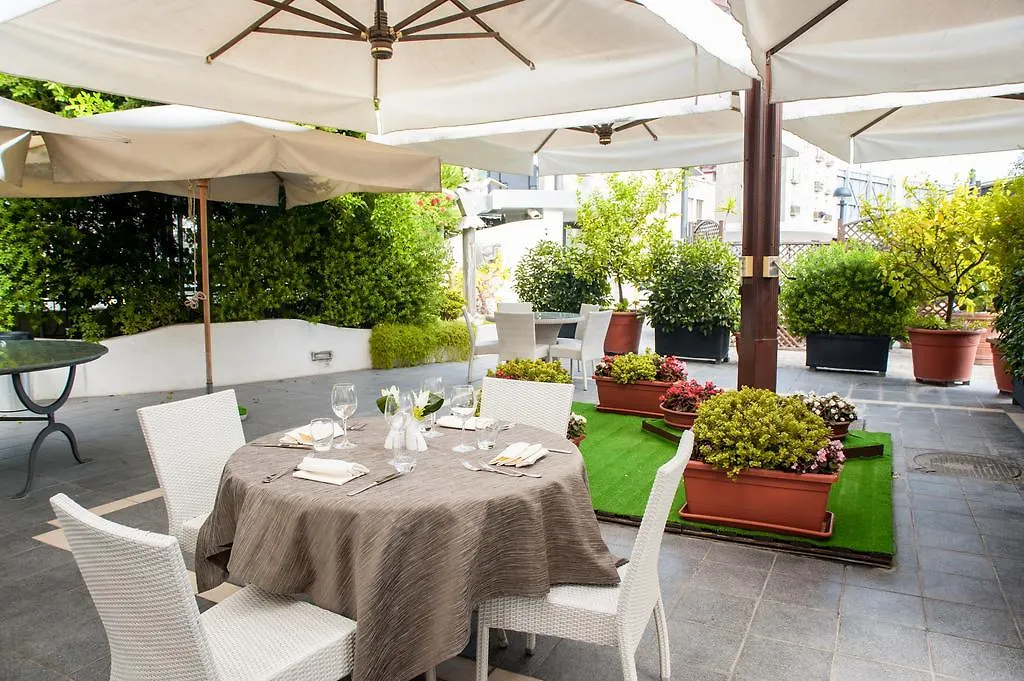 Magri'S Hotel Неаполь