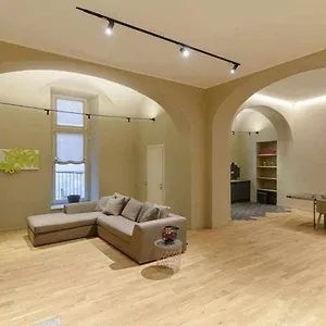 https://crociferi-luxury-apartment.sicilyhotelsitaly.net